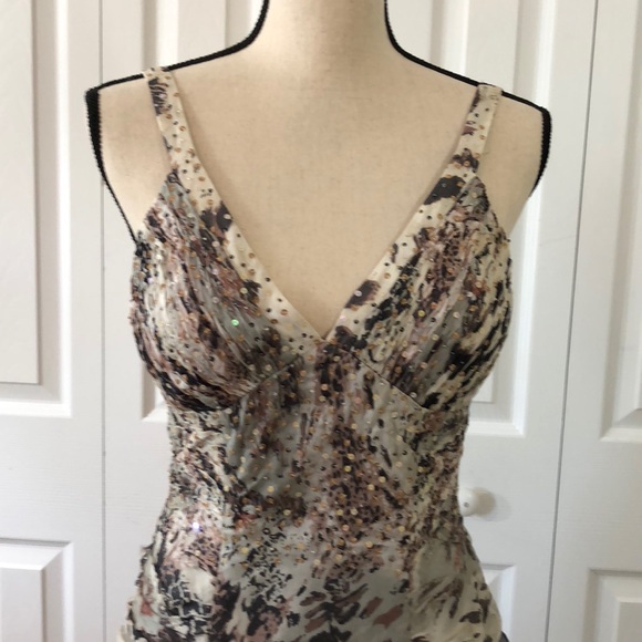 Dress - Picture 2 of 8